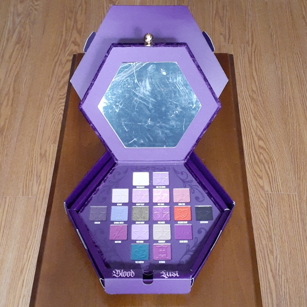 Jeffree Star Blood Lust Palette